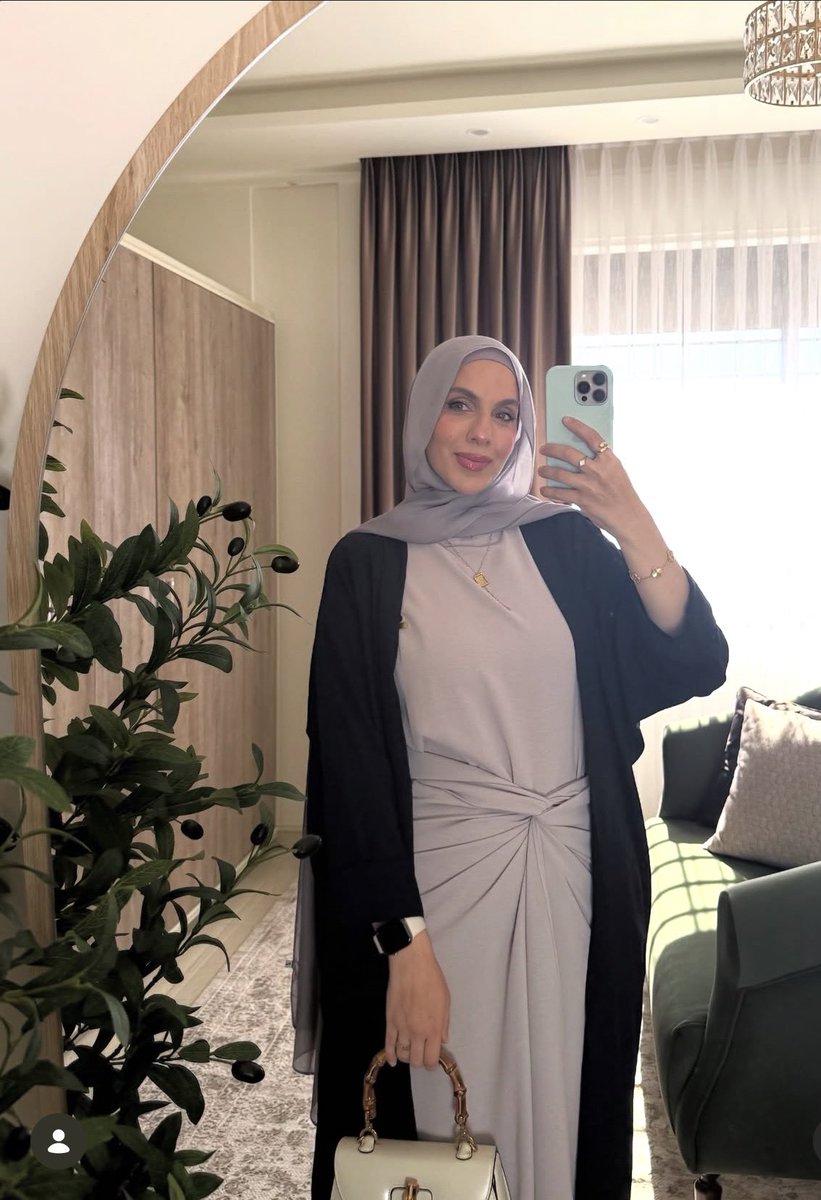 Laylasafa123's tweet photo. To all my Muslim brothers, learn the market, understand the risks, and trade responsibly. May Allah guide your journey. 🤲📈 https://t.co/KJp7bKeYtn