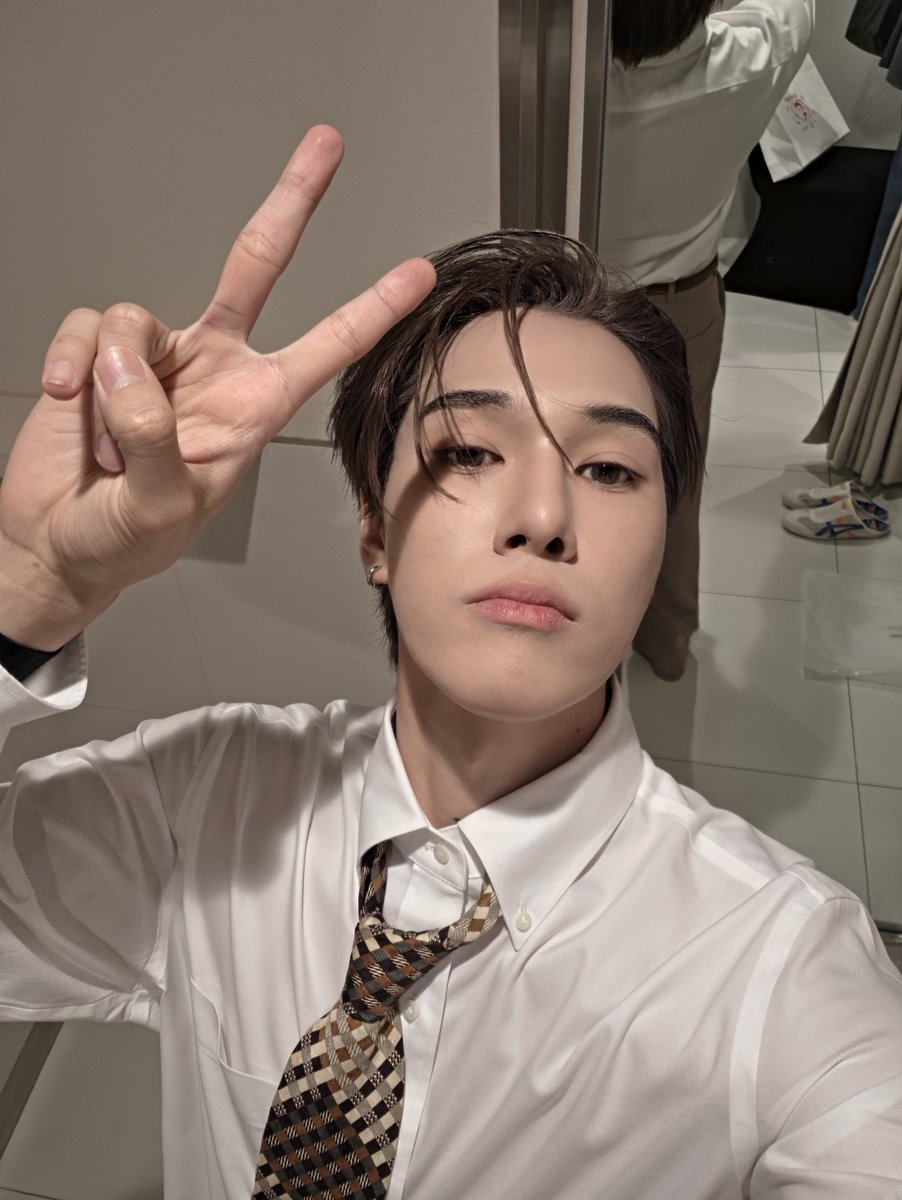 Hirunkit_'s tweet photo. วันนี้ขอบคุณทุกคนมากนะครับที่มาหา นานิ และกำลังใจจากหน้าจอสี่เหลี่ยมด้วยน้าดีใจที่ได้เจอทุกคนน้าได้เล่นคุยกันเนาะโดนพี่หิรัญแกล้งบ้างนิดหน่อยเนาะไว้มาเล่นกันอีกนะครับกลับบ้านระวังๆดูแลตัวเองดีๆนะครับขอให้เดินทางได้ง่ายสบายสุดๆถึงบ้านกินข้าวอิ่มๆครับ
🫶🙏🏻🤍🥹🤟🏻

NANI JOINS RGBLED BIRTHDAY

#HisenseRGBMiniLEDXNani