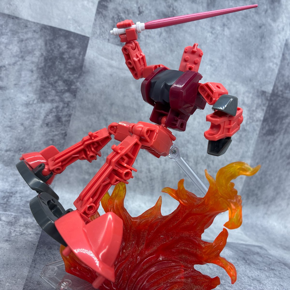 burningheartsam's tweet photo. あれは…炎のトーア！？
#ガンダムミキシマイズ https://t.co/KITH6GLfR4