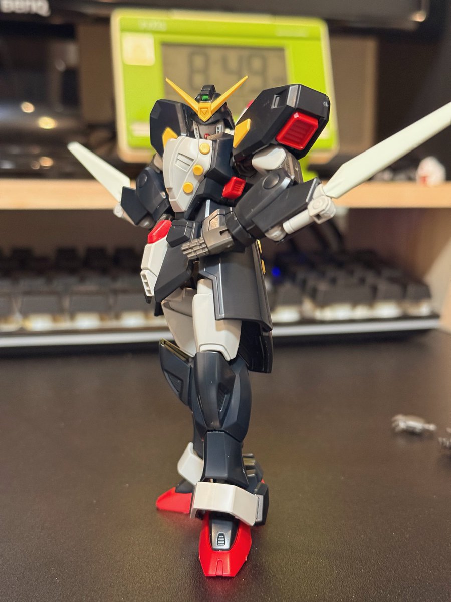 gunvessels's tweet photo. ガンダムシュピーゲル
10年前くらいにMG組んだ時からHG��しかったけど、念願叶ったりって感じ
追加武装はないけど、ハンドパーツ11コとアホの巻物あるから結構ボリュームある
シュツルム・ウント・ドランクはアホ
#ガンプラ https://t.co/NE8s64dPYs