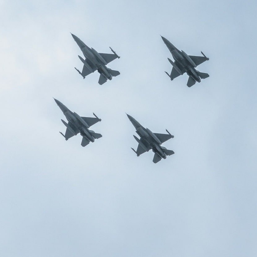 Technopolitik_'s tweet photo. BREAKING - 🇵🇱 Poland will allow fighter jets and helicopters to shoot down foreign aircraft detected by radar under wartime defense measures, the deputy defense minister says. https://t.co/9bTO0PavFl