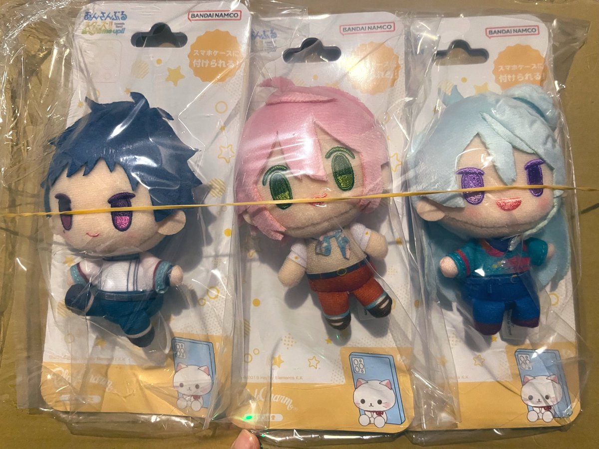 skkr0506's tweet photo. ちょっと早めのお誕生日プレゼントで買いました✌️
これで4人揃った🥰🥰
弓弦の足が元気にぴょこってしてるの、無限にかわいいです(˶ᐢᗜᐢ˶) https://t.co/qQYPH4szlY