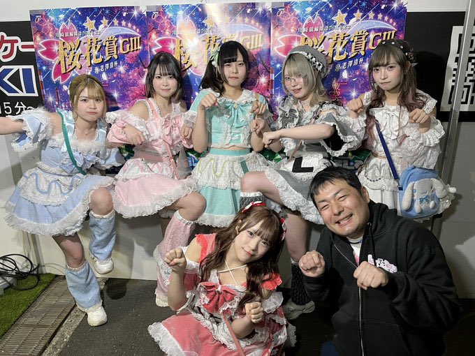 YochitomoC's tweet photo. 「Lって何のLなのか？」

今もまだ考えていますが
メンバーが7人7色であり
ライブのたびに色々な変化があり
笑顔で沸けるライブが楽しい🥰

Love(愛)、lucky(幸運)、
Liberty（自由)、Legend（伝説）、Luminous（輝く）etc...

これからも
輝くメンバーから
目が離せません(Ｕ 'ᴗ'  )⊃🌈✨ https://t.co/n3ptAmrETv