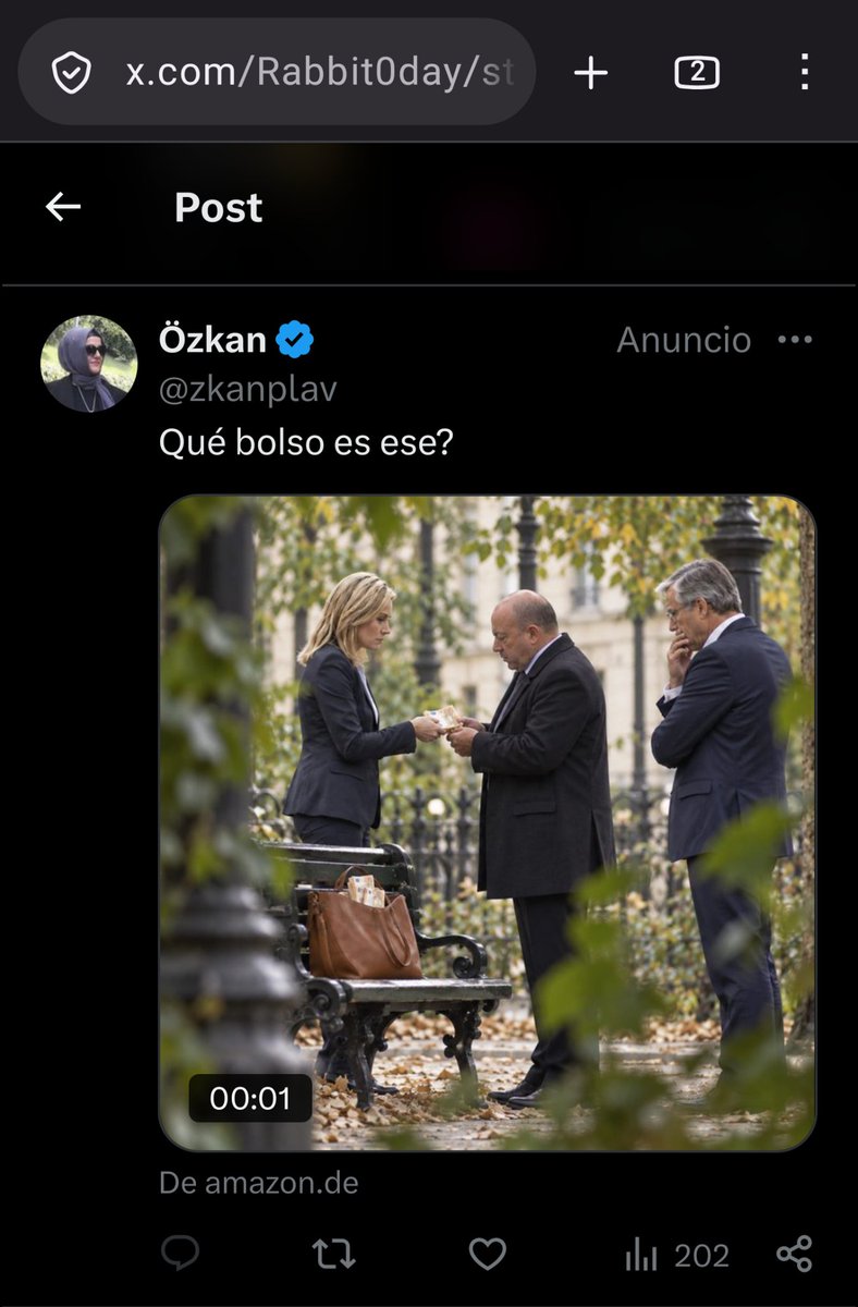 Rabbit0day's tweet photo. Me gustaría saber qué sentido tiene hacer esto, cuál es el propósito y qué objetivo se quiere conseguir con una cuenta con suscripción, cero seguidores y que no sigue a nadie, pero que paga publicidad en https://t.co/vFijMJs7LX. https://t.co/JJR4QGdaWN