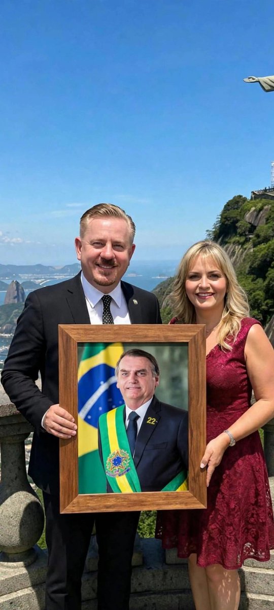 JoaoSena_2023's tweet photo. Tal Pai, tal filho !
Vote Flávio 22 https://t.co/KFcHmtLKAo