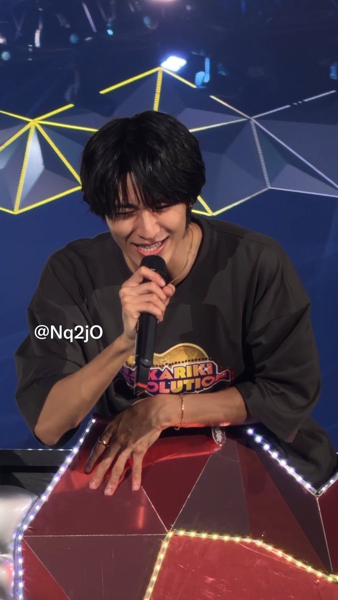 Nq2jO's tweet photo. 🎥4k
9/27 1部 シャカレボ

｢想いは時空超えて、ユニバース‼️｣でみるき
ーずに想い爆発してるそのしゅん

 #みるくシャカレボ https://t.co/ymMa8sF4lq