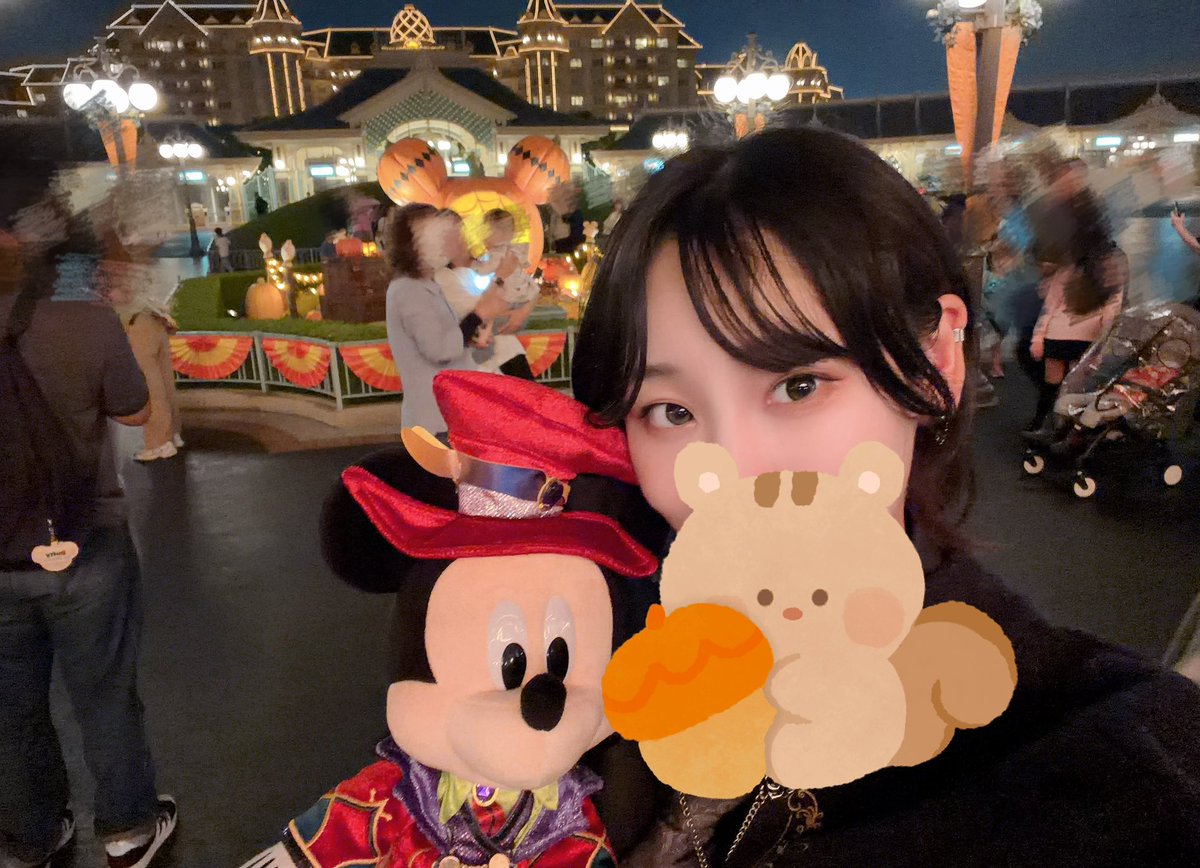 elna_clan's tweet photo. 既にアウパして､ホテルにきてまーす!!
この客室アート 12月には無くなるので､泣きながら見納め!😭 https://t.co/T3MTXfnUKg