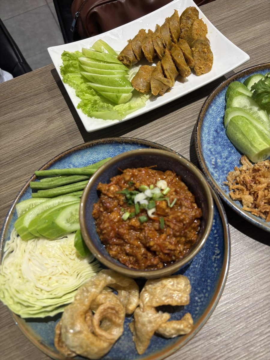 Butterterbutbee's tweet photo. หารูปเก่าเจอละ น่ากินใช่มั้ยล้าาา สั่งได้เลยฮะร้านเปิดอยู่ 

https://t.co/rYLLgy7FRo https://t.co/NvGcAU51L2