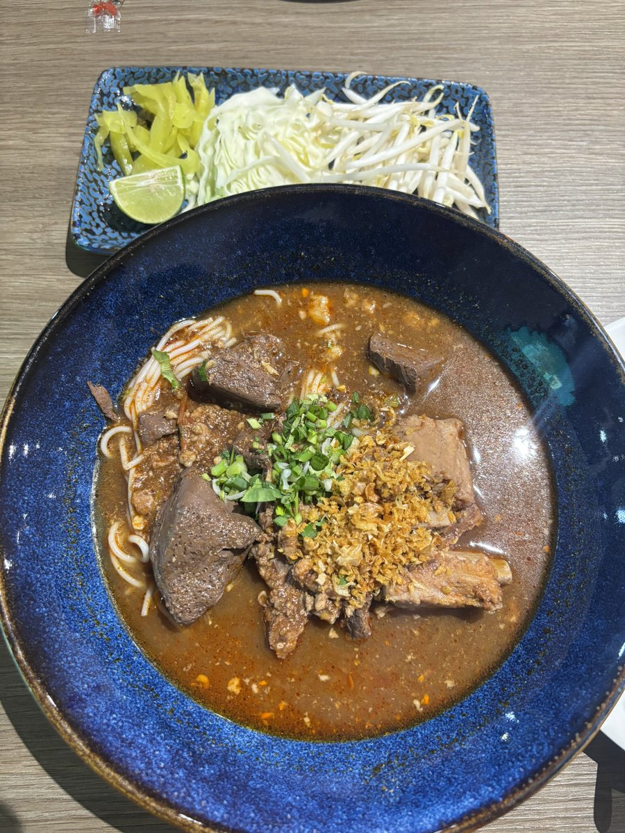 Butterterbutbee's tweet photo. หารูปเก่าเจอละ น่ากินใช่มั้ยล้าาา สั่งได้เลยฮะร้านเปิดอยู่ 

https://t.co/rYLLgy7FRo https://t.co/NvGcAU51L2