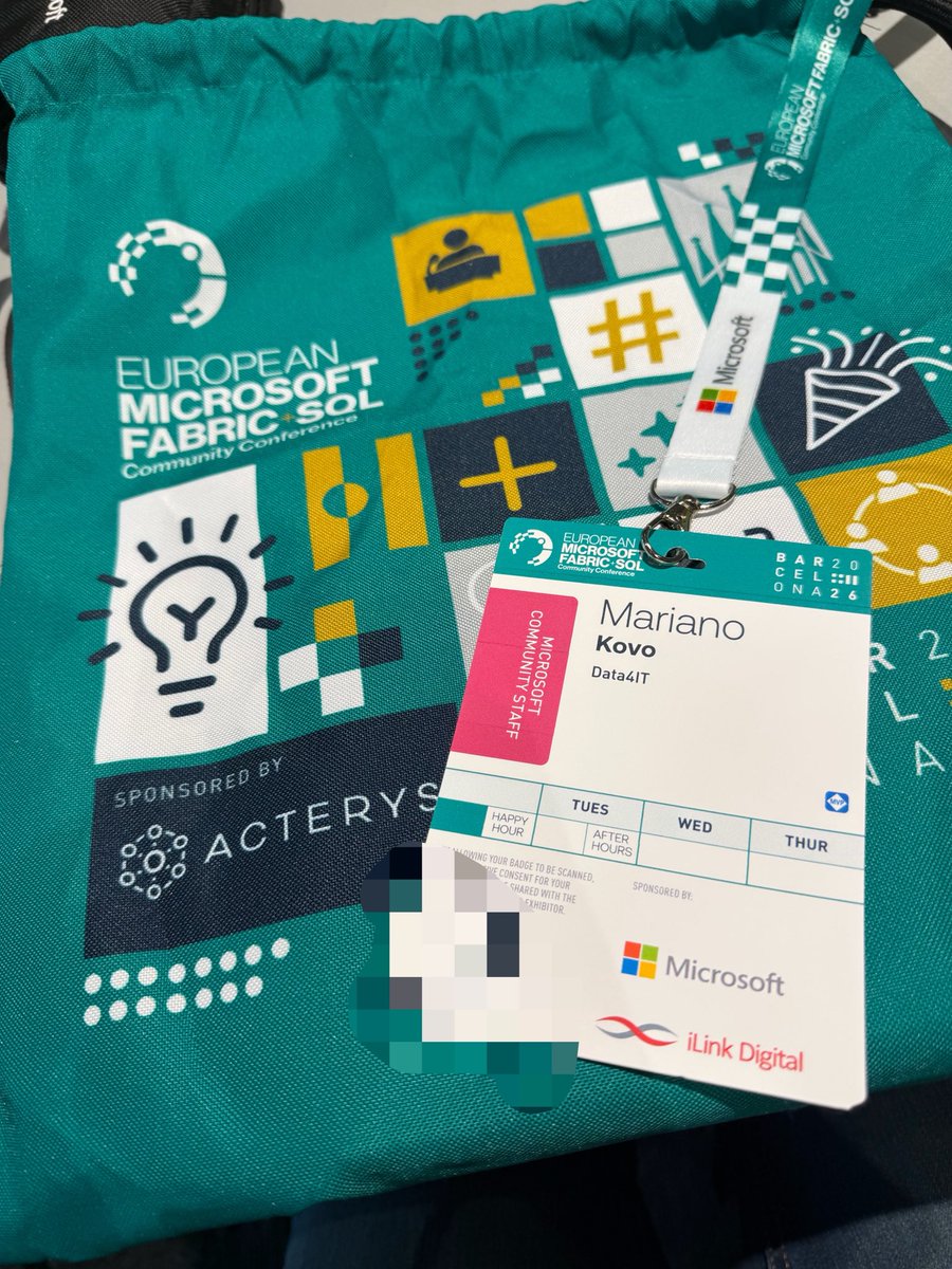Mariano_Kovo's tweet photo. Día 1 en Barcelona 🇪🇸 MVPs de todo el mundo en la misma sala. Mañana keynote y a las 16:00 Charlemos de SQL Server en el Community Zone de #SQLConEurope. ¡Te espero! https://t.co/u3DqlQMJuu
