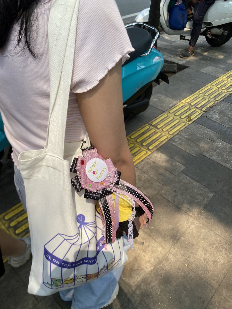 hengniproject's tweet photo. another hasil karya Hengni. JUJURRR amazed banget sama tangan para Hengni yang superrr kreatif. jadi gak sabar ketemu di event selanjutnya kita bakal crafting apa lagi yaa temen temennn? https://t.co/ZNzAnpIaZV