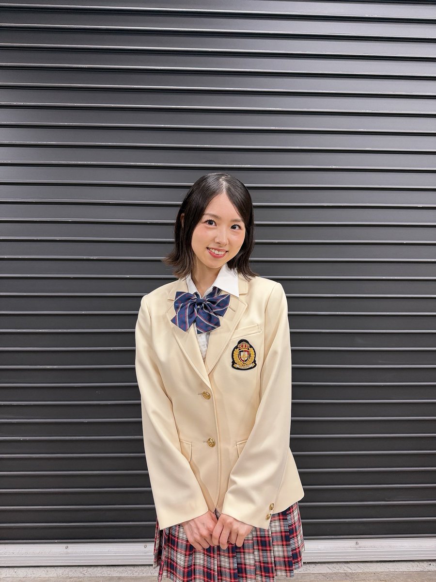 yahho_sahho's tweet photo. 全員「好きish」コンOPの制服🤍

私のペンライトカラーの
青白赤が入ってたのに気付いた？🇫🇷

他のメンバーとも違うテ���ストに
してもらえたのも嬉しかったな🤭 https://t.co/mcHCXznmGZ