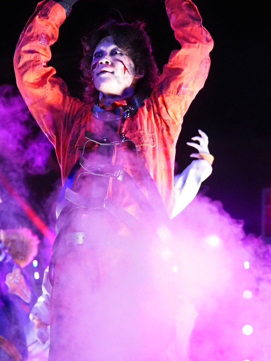 0levelcamera's tweet photo. チェーンソー
#USJファン
#ホラナイ
#ハロウィーンホラーナイトアカデミー https://t.co/AeJdrYD4i7