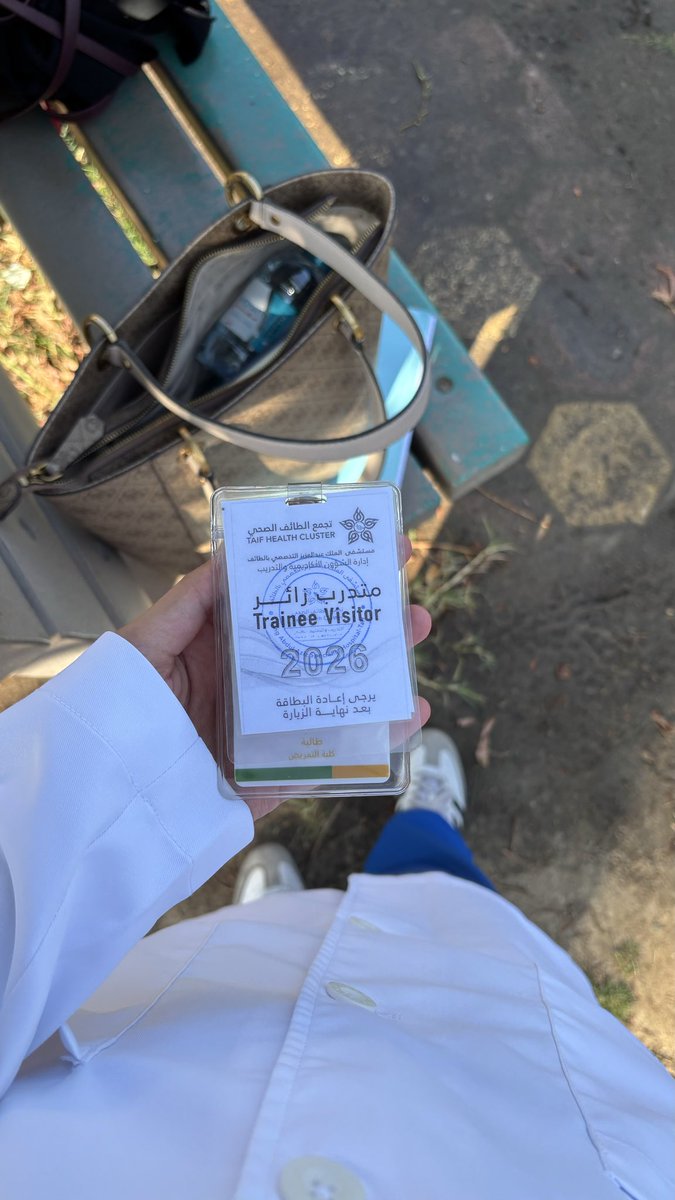 xulf_34's tweet photo. My first hospital rotation 🏥👩🏻‍⚕️ https://t.co/QS2S6SADY0