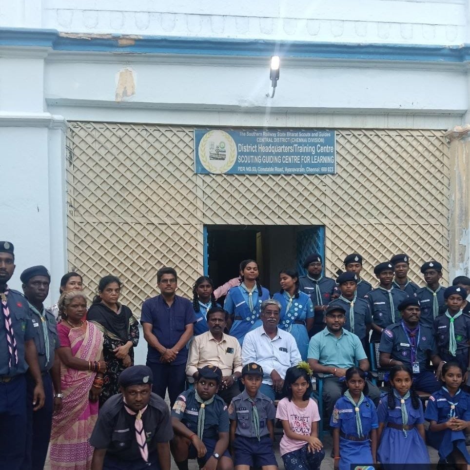 GMSRailway's tweet photo. Swachhata Hi Seva 2026!
Walkathon drives were organised at Railway Colonies with Southern Railway State Bharat Scouts and Guides, promoting cleanliness, healthy living and environmental responsibility. ✨
#SwachhataHiSeva #SHS #SwachhRail #SouthernRailway #IndianRailways https://t.co/GMOt6kAtsR