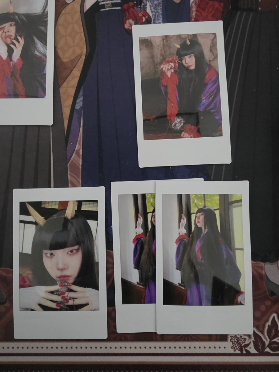 CamoDudeGaming's tweet photo. 「Cabinet of Dolls」の凛花のフォトトークンは、全15種類のうち11種類しか手に入れられませんでした。残りの4種類を交換または購入で手に入れたいと思っています。

1枚目の写真が現在持っているデザインで、2枚目の写真が交換

全種類が揃った写真を見つけられなくて、ごめんなさい！ https://t.co/CSGHHPJg8V