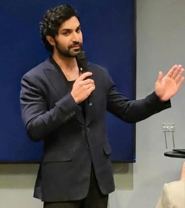 SKMCH's tweet photo. Glimpses from the Networking Event in UMEA, SWEDEN, in support of #ShaukatKhanumKarachi

Guest star: Ahad Raza Mir

Donate now and help us take Shaukat Khanum Hospital, Karachi, to the finish line 👉 https://t.co/CXwxpzYdqI

#SKMCHUmeaEvent #SKMCH #Sweden https://t.co/H285Ftoc42