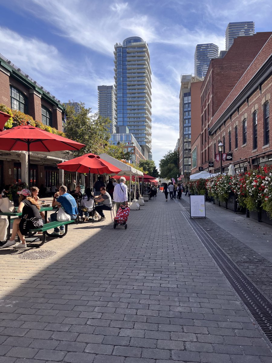 commsmulti's tweet photo. We’re in Toronto for the 51st Annual IAEA Conference! 🇨🇦 

After a great opening reception—and a trip to Niagara Falls—Sue and Steffie are ready to connect. Visit Comms Multilingual in the York Room to say hello. 👋

#IAEA2026 #EducationalAssessment https://t.co/MFieUmywFl