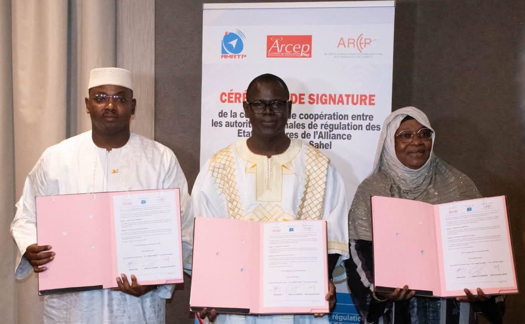 ESidwaya's tweet photo. Burkina Télécommunications dans l’espace AES: le Conseil des régulateurs du Sahel créé

Lire la suite: https://t.co/K2oHJhBA2q

 #Sidwaya https://t.co/ifRTmsaGRz