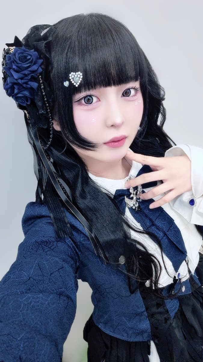 maid_momon's tweet photo. きっとこの世界は 今宵限りの御伽噺さ https://t.co/Ix9elarqKR