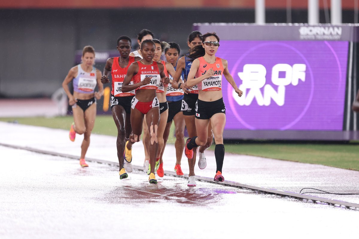 Getsuriku's tweet photo. #名古屋アジア大会
女子5000m
田中希実（豊田自動織機）が15分11秒65で銀🥈！！
今大会3つめのメダル！🥈🥉🥈！

地元の山本有真（積水化学）は15分17秒84で4位！

優勝のW.ヤヴィ🇧🇭は10000m、3000m障害、5000mの3冠達成👑👑👑 https://t.co/XTfMOBDRB6