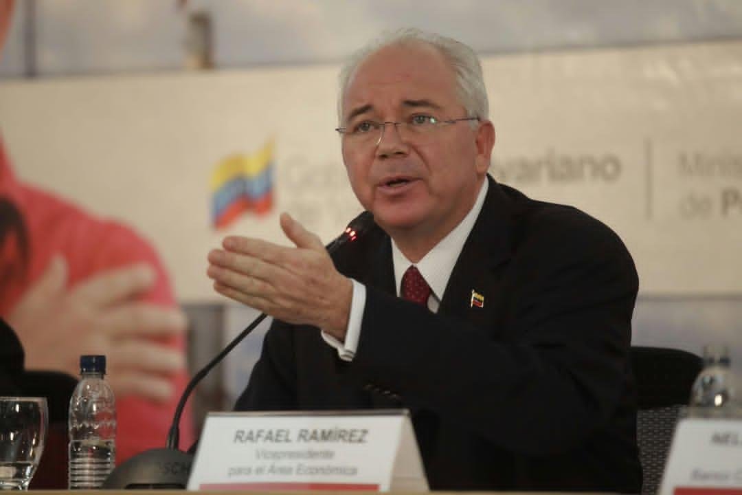 latablablog's tweet photo. Alejandro Betancourt, investigado por lavado de dinero en Suiza y España, lidera NABEP y obtuvo 17 yacimientos con respaldo del Departamento de Defensa de EEUU. Un funcionario de Trump lo defendió: «Es una persona que, en el pasado, ha sido útil para los Estados Unidos». https://t.co/pIEM4PG5bD