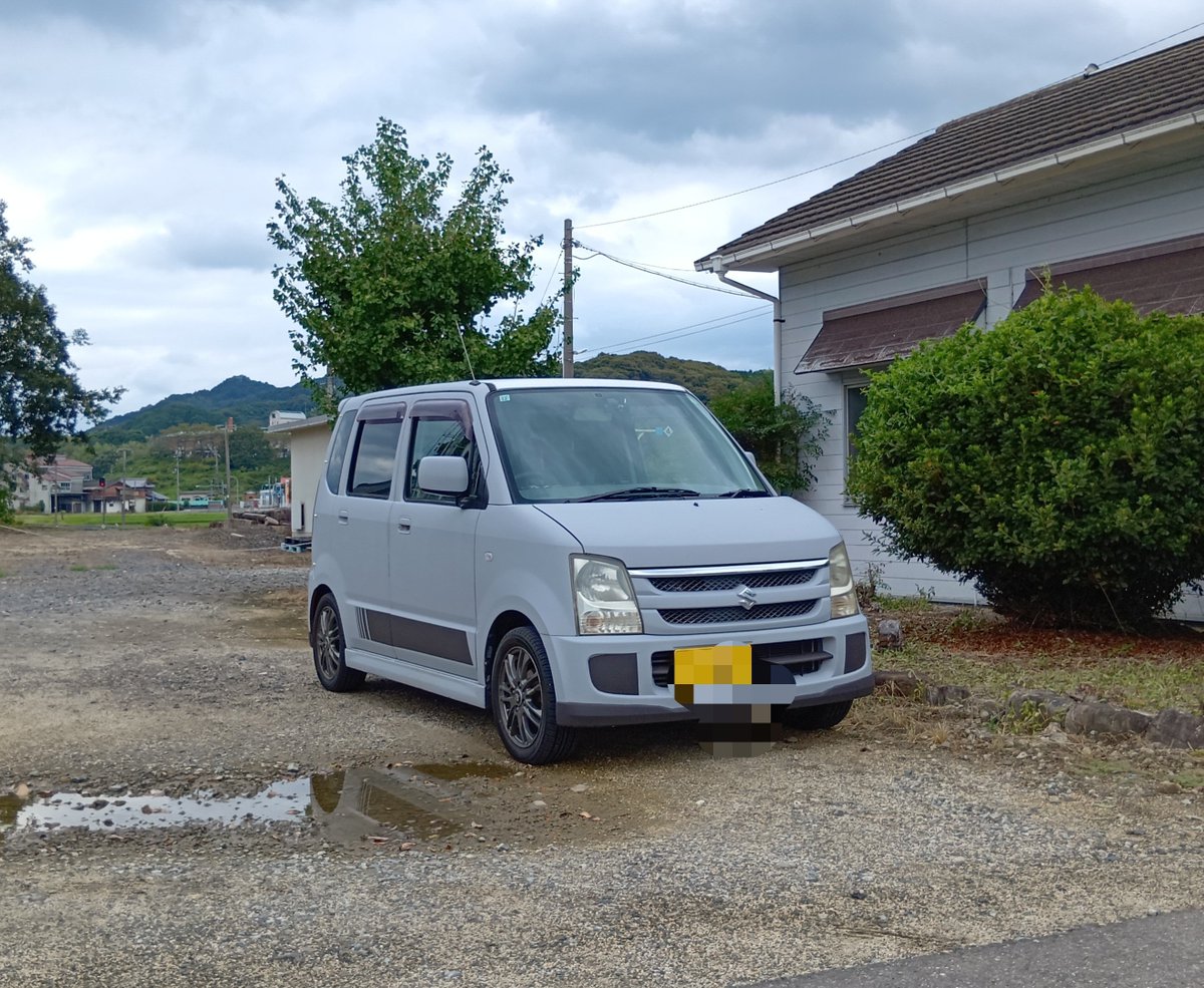 OhnoMetta's tweet photo. 通勤などで走り回っていた燃費は16.8km/lでした。市街地走行がほとんどだったし、こんなもんですね。ノンストップの郊外とは違いますわ。本音は市街地走行でも18km/lは欲しい…
#ワゴンR #MH22S https://t.co/HSXC8kJwJY