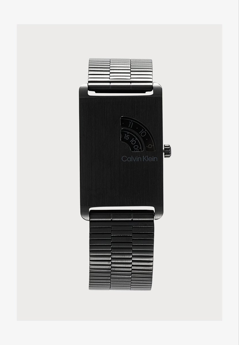 DonUhr24's tweet photo. Calvin Klein Dapper.

El putísimo Calvin Klein Dapper.

120 euros. Por una propuesta de diseño que cualquier micromarca vendería por el triple con una historia de Instagram detrás.

No esperaba esto de Calvin Klein.

Pero aquí está. Y no tengo ningún argumento en contra. https://t.co/tGSIsG4vPB