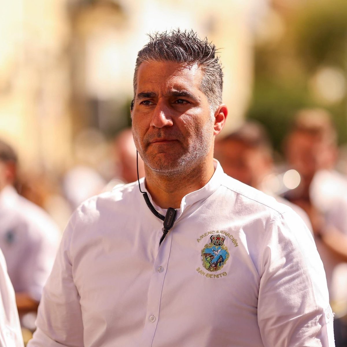 AMENcarnacion_'s tweet photo. En el Cabildo de Oficiales celebrado el pasado 16 de septiembre de nuestra @Hdad_SanBenito , se acordó el nombramiento y continuidad de Ángel Rodríguez como director de la Agrupación Musical.

De esta forma, seguirá al frente de nuestra formación, desempeñando la dirección general de la misma.

Desde la Agrupación queremos agradecer su compromiso, dedicación y trabajo.Celebramos  su continuidad al frente de nuestra formación,agradeciendo toda confianza depositada.