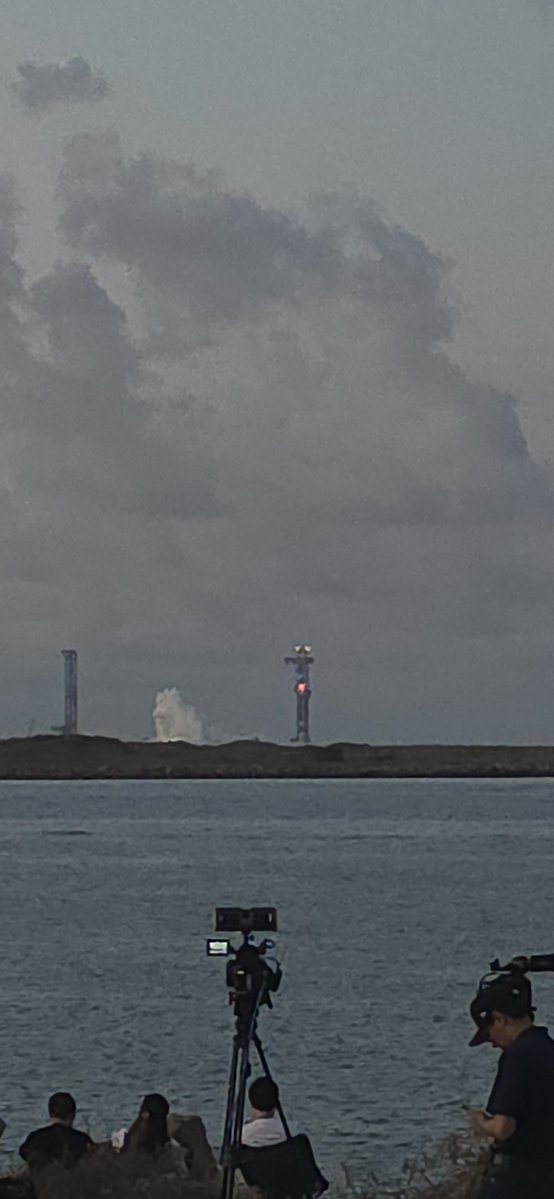 LarryMccarty's tweet photo. @SpaceX 40 mins! https://t.co/5Lis8KTukB