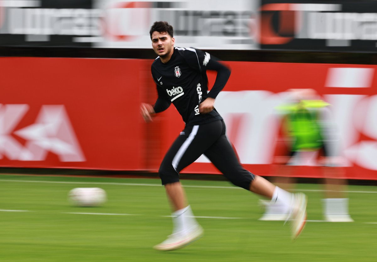 BesiktasEnglish's tweet photo. Back on track. 🦅 https://t.co/rznR9J3j8y