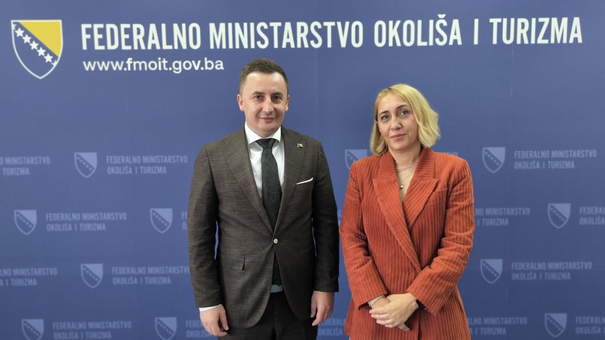 vladafederacije's tweet photo. ✅ Ministrica Pozder i načelnik Hajdarević: Nastavak saradnje na projektima važnim za razvoj Gornjeg Vakufa-Uskoplja

Više na 🔗 https://t.co/M39Z5lZyuo

#VladaFederacijeBiH #VladaFBiH #FMOIT #GornjiVakufUskoplje #SahatKula #Turizam #KulturnoNaslijeđe #ZaštitaOkoliša https://t.co/VmDaUZ61N8