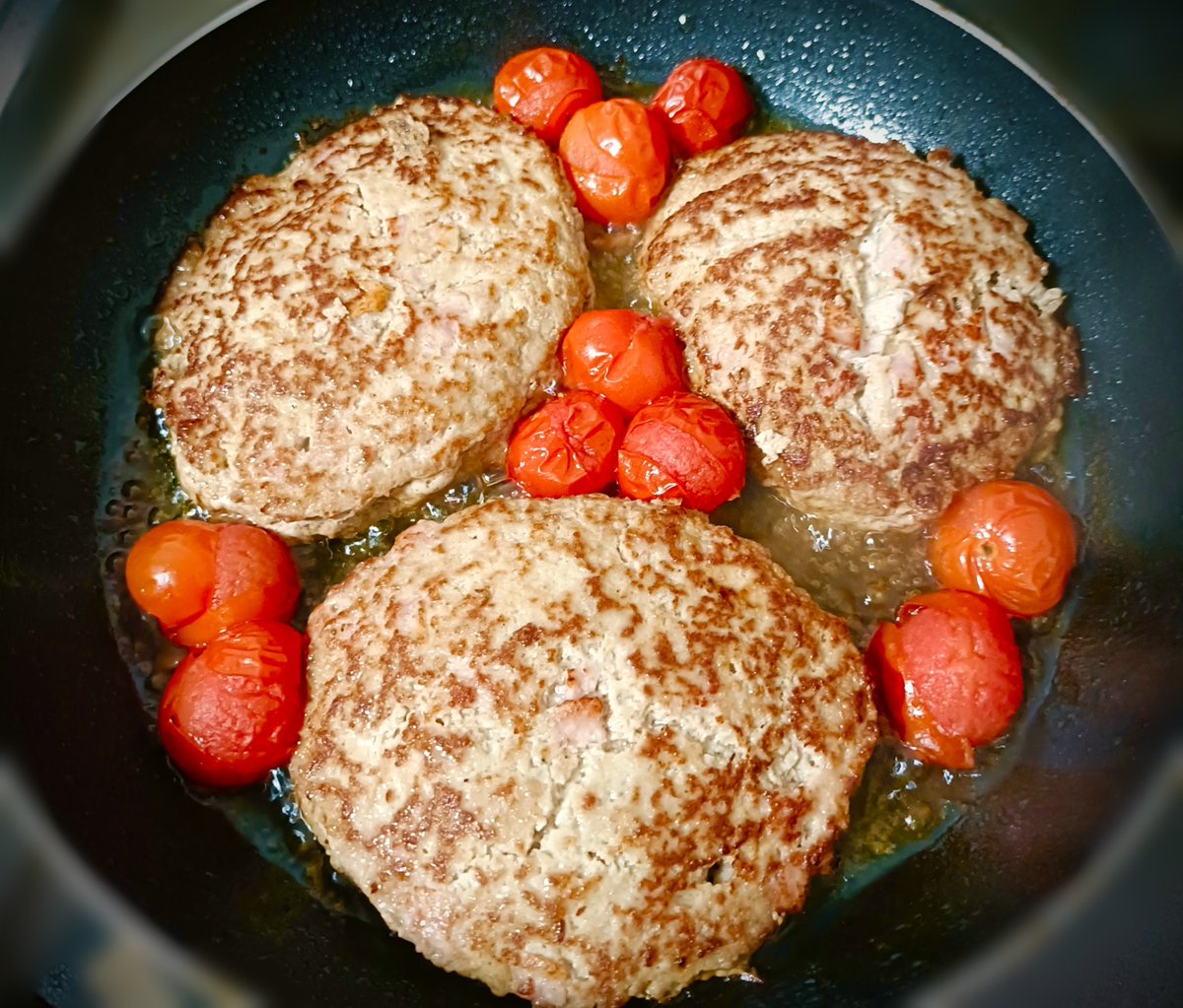 HNoqonn's tweet photo. 例のハンバーグ作ったふふ https://t.co/CAOw6n1sec