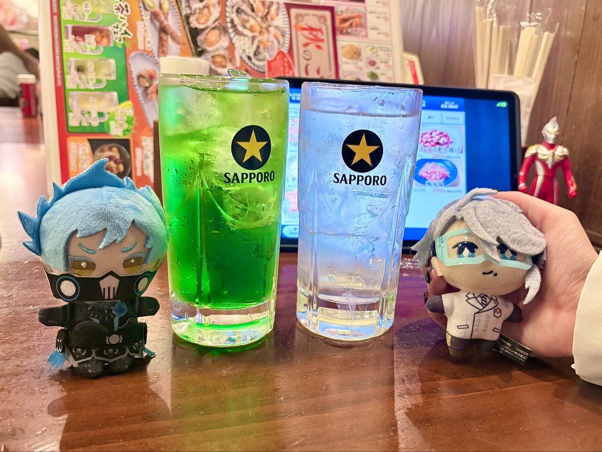 kairu1829's tweet photo. ヌン茶後に仲間入りし、お茶会ではなくお酒会に参加させられたフォロワーさん宅のアズぬい🐙 https://t.co/vdMU4GzDHU