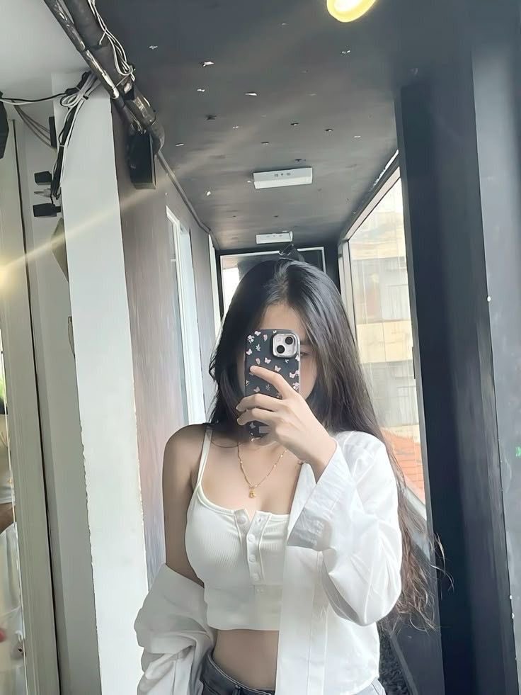 VioletHosfptiv's tweet photo. ป้ายยาสายรีบตอนเช้า ตัวนี้เกลี่ยง่าย ใช้แล้วไม่ต้องเสียเวลานาน ได้เลย
🌤️ ครีมกันแดดเนื้อซูเฟล่ บางเบา คุมมันนาน ✨
สัมผัสนุ่มละมุน เกลี่ยแล้วกระจายทั่วผิวได้ง่าย เหมาะกับการหยิบใช้เป็นประจำในตอนเช้า
ลายย: Ppkk_074

รับงานเชียงใหม่
#รับงานเชียงใหม่ 
#เชียงใหม่ 
#สาวสองเชียงใหม่ https://t.co/7jQgt3fAJr