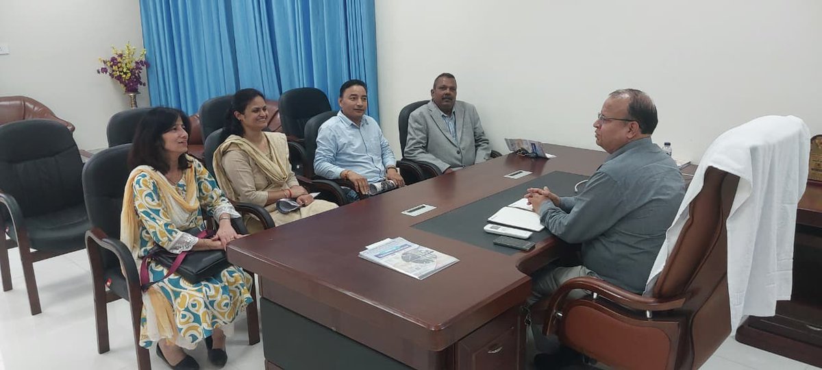 estc_ramnagar's tweet photo. 📷 Industrial Visit of Government Polytechnic Nainital at ESTC, Ramnagar
Electronics Service &amp; Training Centre (ESTC), Kaniya, Ramnagar, had the pleasure of welcoming the Principal and faculty members of Government Polytechnic Nainital for an industrial visit. https://t.co/s6JIQrOLvK