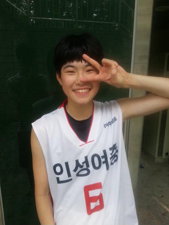 gwonchaemi31480's tweet photo. 앙..? https://t.co/3auE7drsAb