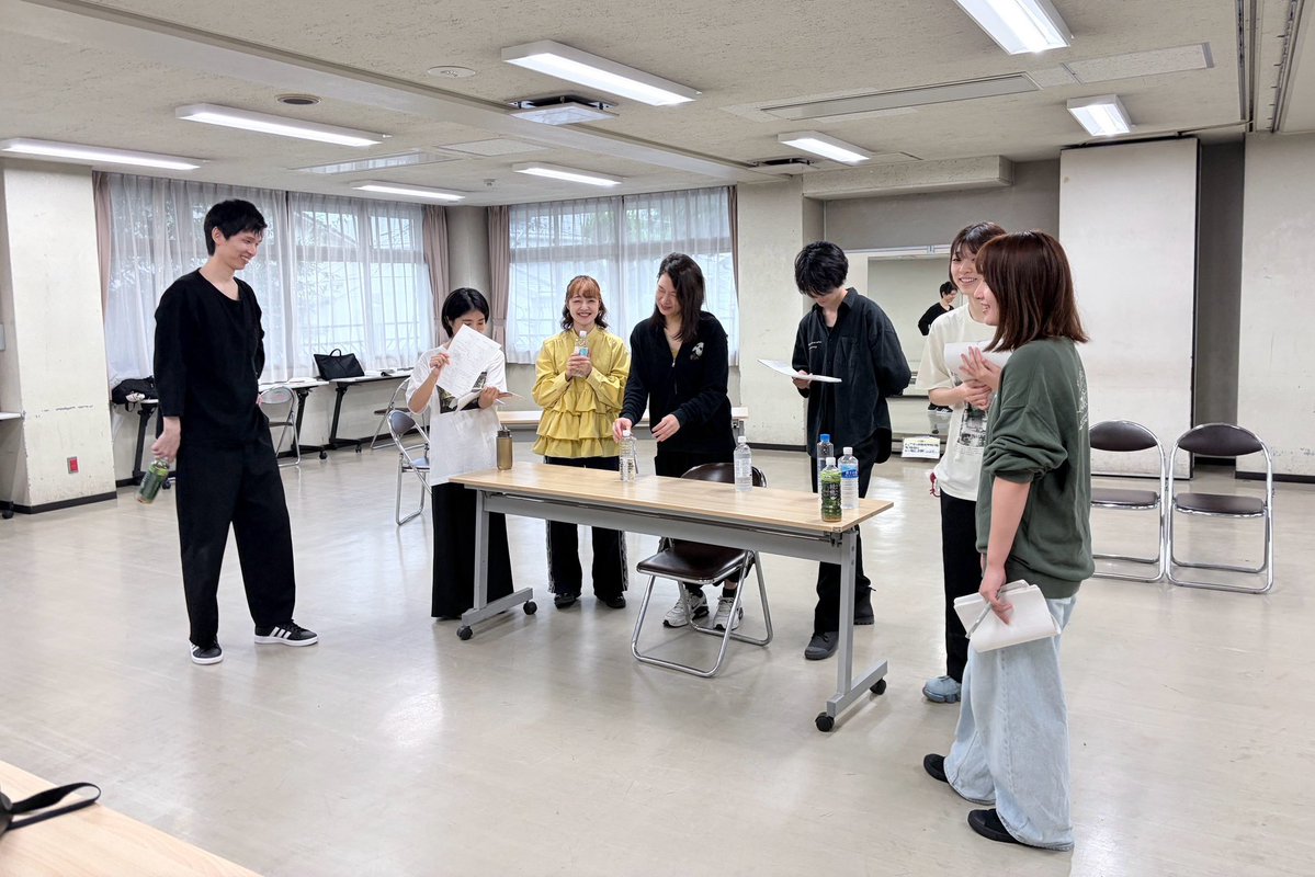 r6k12m3's tweet photo. #Prelude
#AM254
#東京舞台芸術祭2026
劇団がはじまってから、終わるまでのお話なので、演劇に関わる人にとって、より色々と思うところ感じるところのある作品ではあると思うのですが、
そもそもが人と人の『会話』が、丁寧に描かれているので。
きっと誰しもが、こういう瞬間あるかもなーみたいな、『人』を感じられる部分がちりばめられると思います。
たくさんの方に届くといいな。
届けたいな。
⌛️山田扱いのご予約⌛️
※Aチームでの出演
https://t.co/A7B7G2vvm0
📣応援のし📣
https://t.co/D246nxgjQr