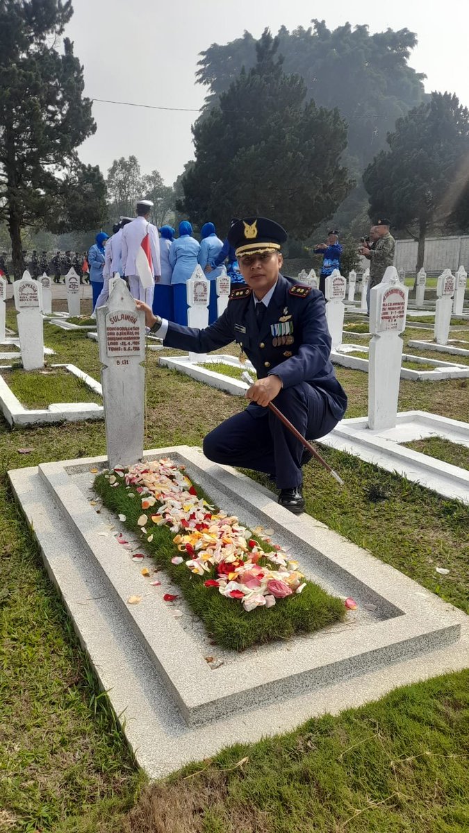 PenSulaiman's tweet photo. Personel Lanud Sulaiman Ikuti Ziarah Nasional dalam Rangka HUT TNI Ke-81 Tahun 2026 https://t.co/TZW9NZzzwf
