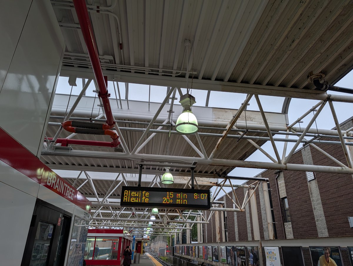 WehaulCom's tweet photo. @mbta red line dispatcher confused by Monday again....first ride since May.

Somebody, pls explain to the beer drinking weed smoking dude the concept of a workday.

#shutdiwnthembta https://t.co/auWZwktlE7