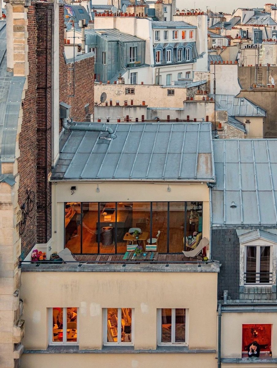 elyradream's tweet photo. the art of balcony https://t.co/r8UTEI6NEI