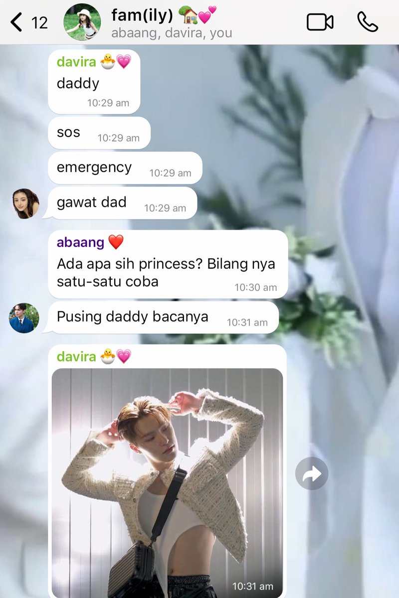 afterverchan's tweet photo. #verchan ft danielle few tweets au 
— crumbs of Runways &amp; Ringside 

dua-duanya sama aja, ada aja tingkahnya bikin abuy pusing 😇 https://t.co/6My80iOP0C