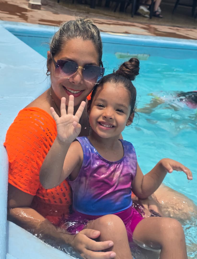 coralsacuba's tweet photo. 🎉 ¡Feliz cumpleaños, Yéniffer Salin Chan! 🎂 En la Corporación Alimentaria S.A.  celebramos tu día y te deseamos mucha salud, alegría y éxitos. ¡Que este nuevo año esté lleno de bendiciones! 🥳✨#FelizCumpleaños #CoralsaCuba https://t.co/YfVaYvdCFp