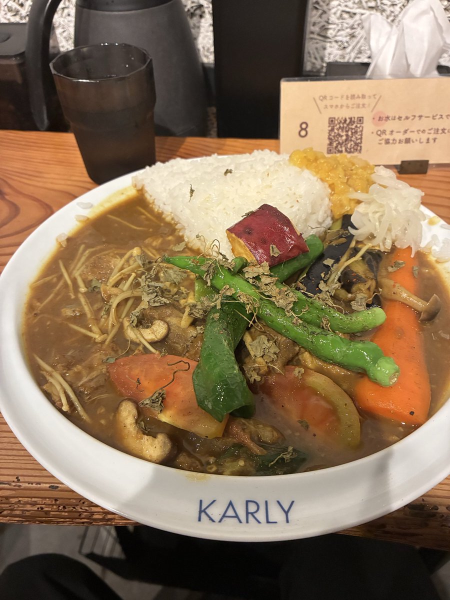 konkuri07's tweet photo. 流石に麺食べ過ぎて飯食べたくなったw
調べた洋食屋さん臨時休業で残念だったけど、カレー屋？カフェ？のカレーめっちゃ美味しかったから、むしろプラスかも😆 https://t.co/hw3p9SXmzG