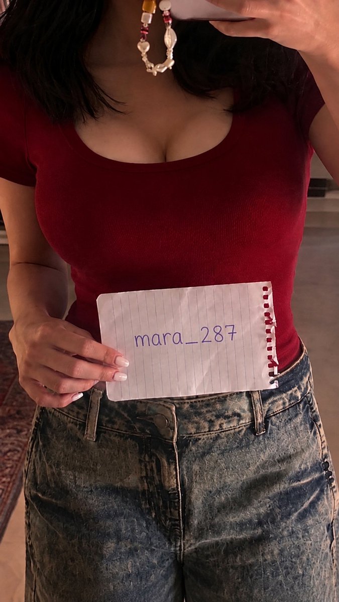 mara_287's tweet photo. عندي ٣ قروبات فيمبوي وبنات سحاق فيه اقل قروب ٢٨٣ مين يبي اضيفة يحط تم وبضيفة 😭🥺🥺🥺💕💕 https://t.co/4GnNKcoetv