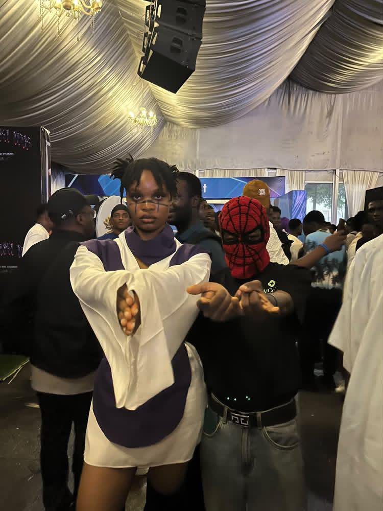Nomomics_Comics's tweet photo. Some of the cosplay present @Nerdwork_ng comic con🔥

The effort, the details, the dedication..... Everyone was amazing https://t.co/MgDvLo1RjU