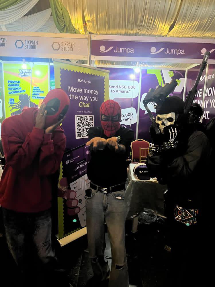 Nomomics_Comics's tweet photo. @Nerdwork_ng He might be Obtainer man but he pulled some of the best Cosplayers 😂
@Ifeanyi_Maulepe had a blast😁😏 https://t.co/hewTXVUPBY