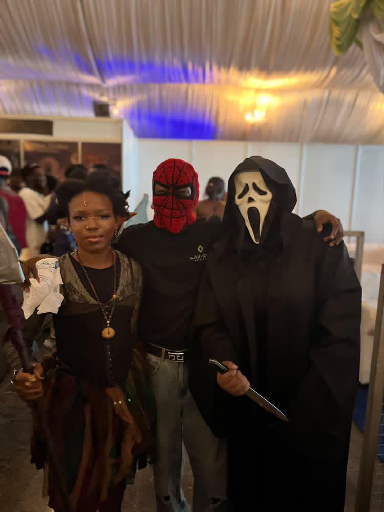 Nomomics_Comics's tweet photo. @Nerdwork_ng He might be Obtainer man but he pulled some of the best Cosplayers 😂
@Ifeanyi_Maulepe had a blast😁😏 https://t.co/hewTXVUPBY