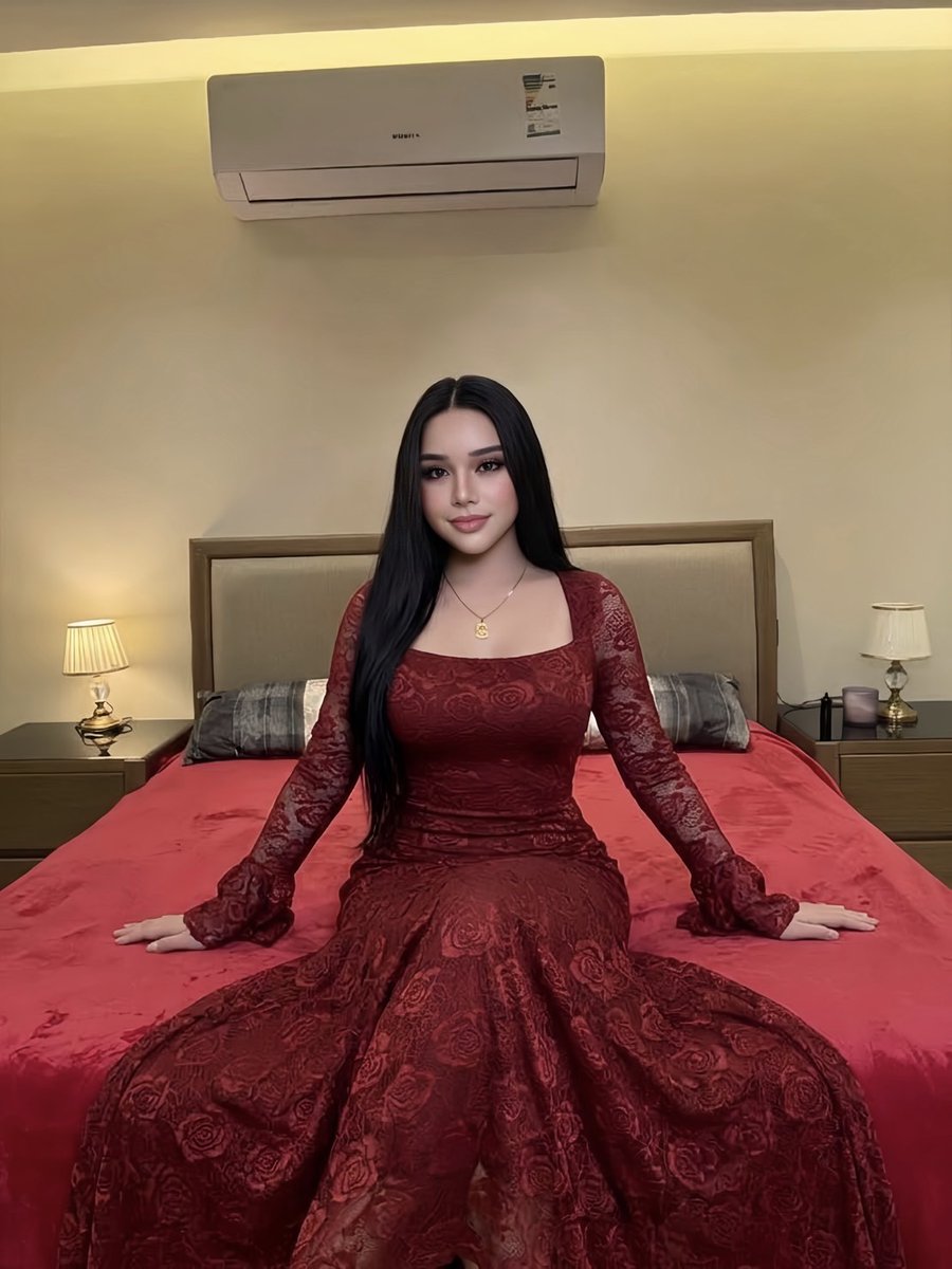 eksteysi's tweet photo. #ladyboy_bahrain #ladyboy_juffair #ladyboy_manama 😍 https://t.co/9WOAcK2iLY