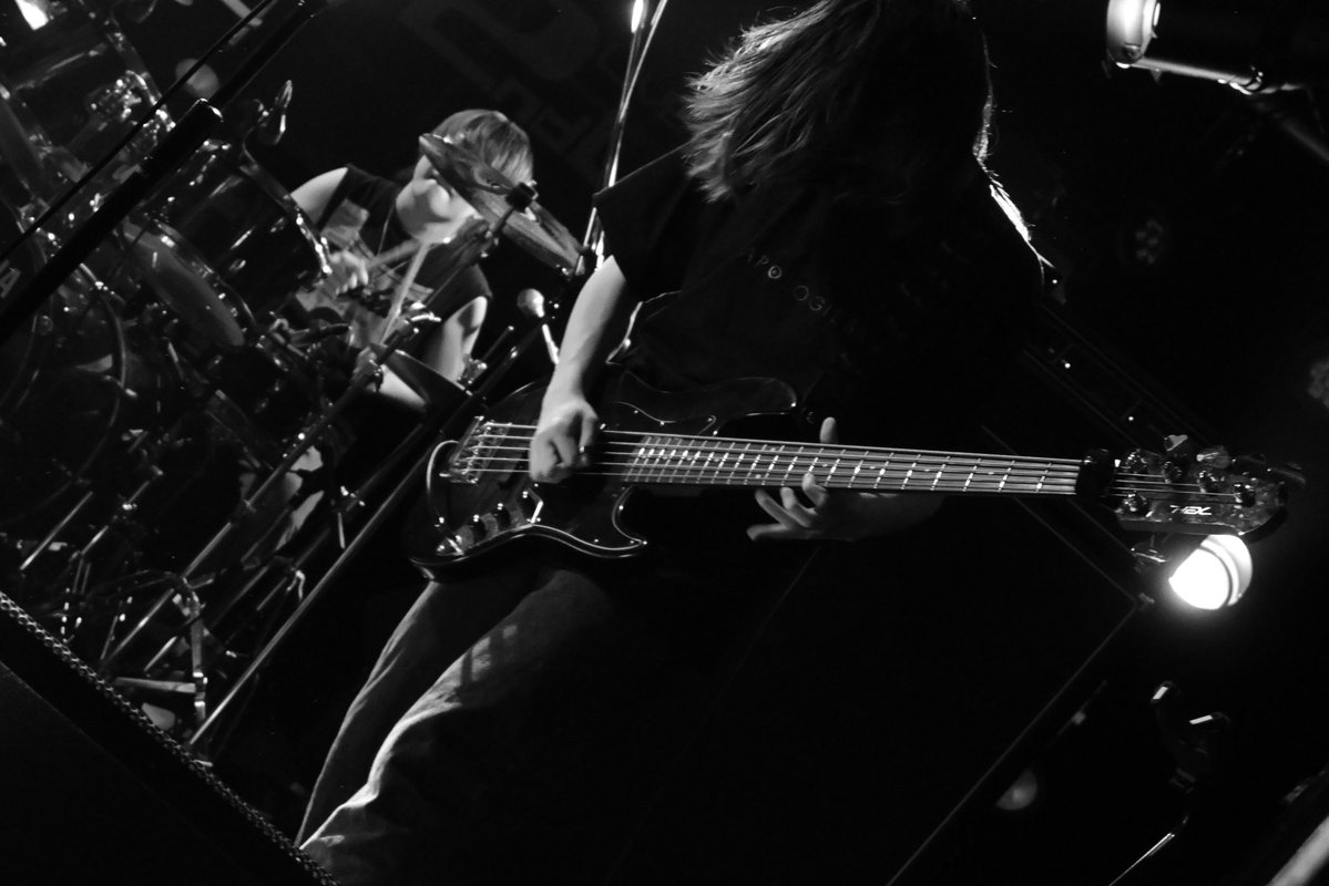 yyworldm's tweet photo. 関西を中心にライブ・アーティスト写真を撮っています。

ライブ撮影、アー写、ポートレート等ご相談ください。

空気感や温度が伝わる写真を目指して撮影しています。

ご依頼・ご相談はDMまで。

📍Osaka / Kobe
📷 Nikon Z50II

#カメラマン募集
#ライブ撮影
#アーティスト写真
#被写体募集 https://t.co/OZXyJUB133